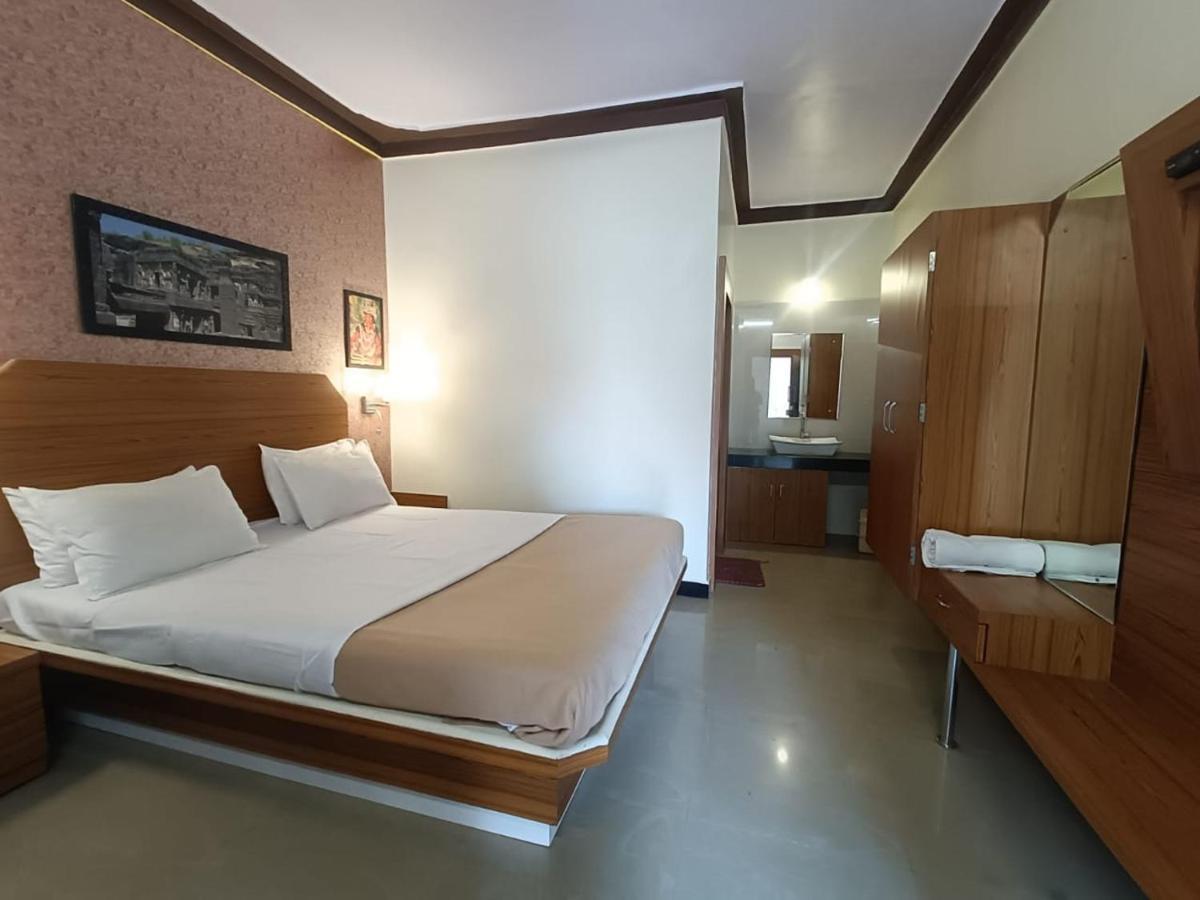 Ellora Heritage Resort Eksteriør billede
