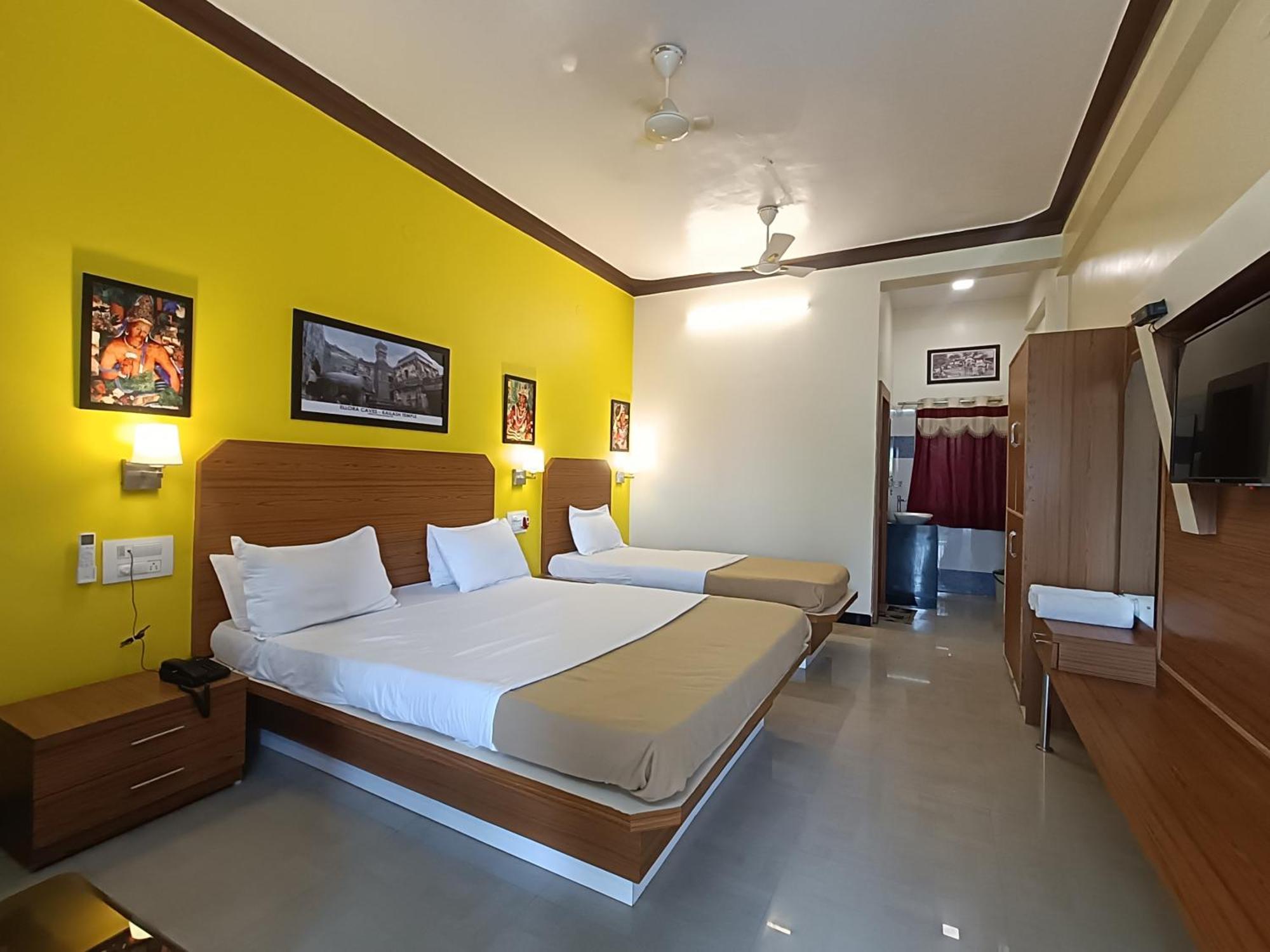 Ellora Heritage Resort Eksteriør billede
